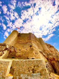 5 bin yıllık Harput Kalesi'nden renkli görüntüler