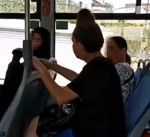 Tesettürlü kadına sözlü saldırı