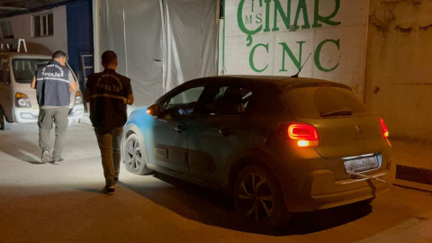 Çalıntı arabayla polisten kaçmaya çalıştı