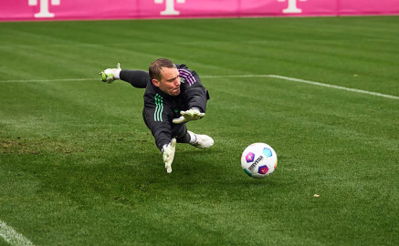 Neuer, antrenmanlara başladı