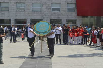 Nilüfer’de Zafer Bayramı coşkusu 'Çelenk Sunma Töreni'