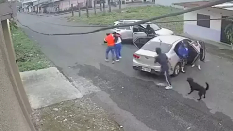 Çocuğu kaşla göz arasında kaçırdılar!