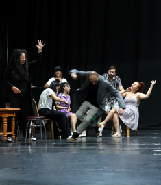 AVP ilklere sahne olmaya devam ediyor