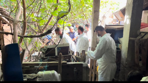 O evden kamyon kamyon çöp çıktı