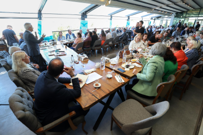 Başkan Erdem muhtarlarla buluştu