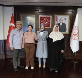 Bakan Göktaş, 'Milyoner' ile bir araya geldi