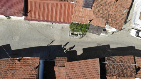 100 yıldır orada! Kimin olduğu belli değil...