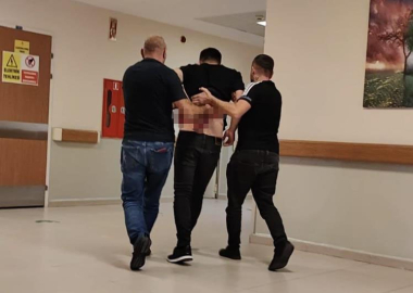 Sırtından bıçakladılar!