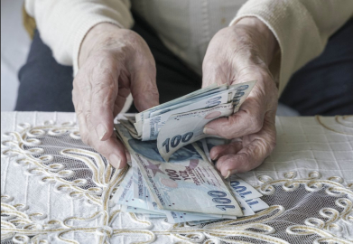 Emeklilere ek zam gelecek mi?