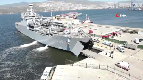 Türk gemileri Libya'ya uzandı!