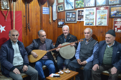 Türkülerin ruhu duvarları aşıyor