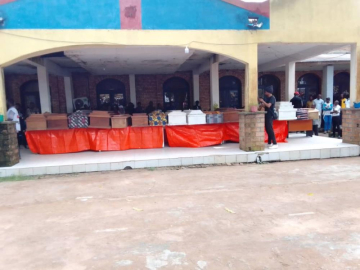 Toprak kayması 17 can aldı