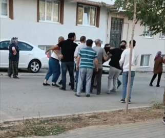 İki komşunun kavgasında yumruklar konuştu