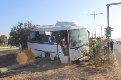 Manisa'da feci kaza! Çok sayıda yaralı var...