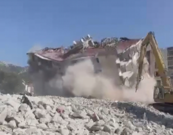 Ağır hasarlar gideriliyor