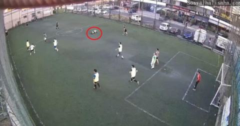 Halı sahada kalp krizi geçirdi