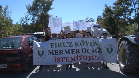 Köy sakinleri eylem yaptı