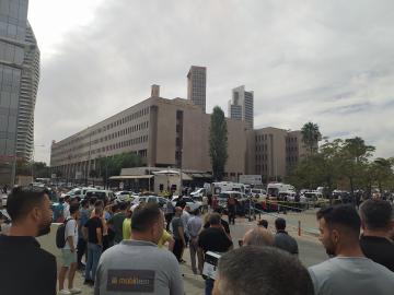 Adliye önünde silahlı çatışma