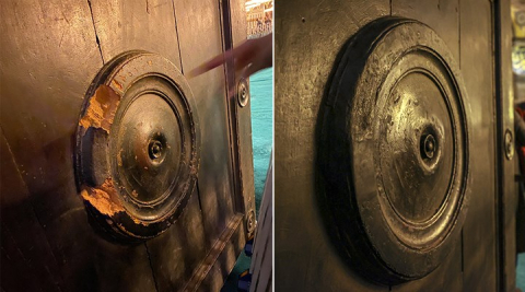 Ayasofya'nın bir kapısını daha kırdılar