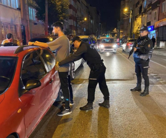 Uygulamada uyuşturucu ve tüfek bulundu