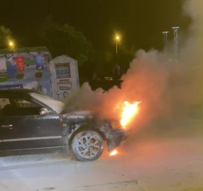 Esnaftan topladığı tüplerle yangını söndürdü