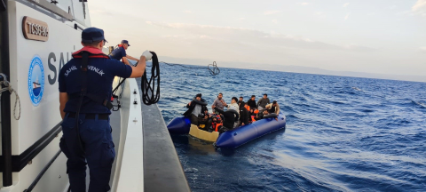 108 düzensiz göçmen kurtarıldı