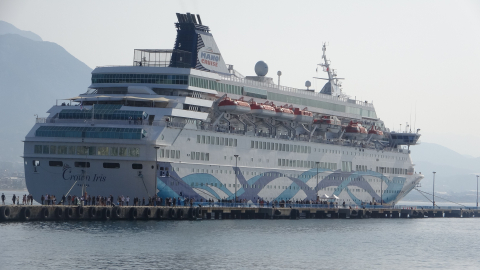 İsrailli turistler Alanya'ya demirledi