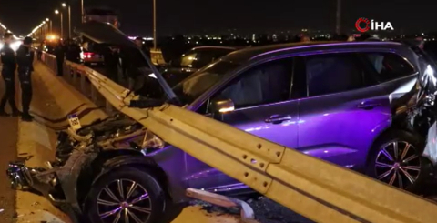 7 araç birbirine girdi, 2 yaralı