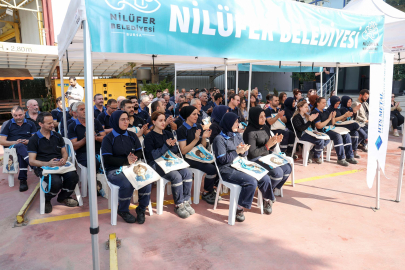 Fabrikayı kitap kokusu sardı