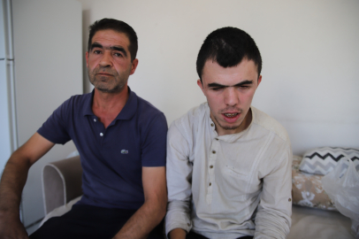 Görme engelli gencin yediği canından ediyordu