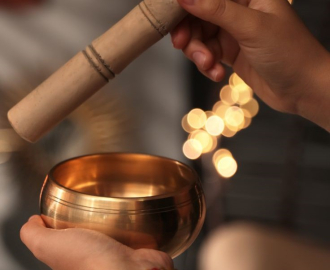 Stresten uzaklaşmak için iyi bir yol: Ses banyosu