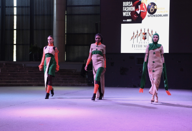 Panorama’da Bursa kumaşından üretilen tasarımlar sergilendi