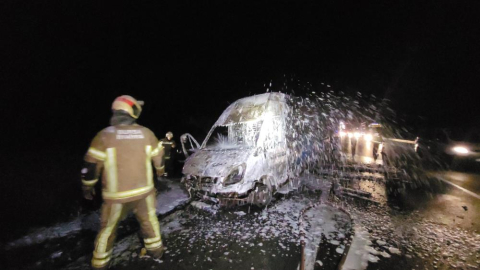 Kargo aracı kullanılamaz hale geldi