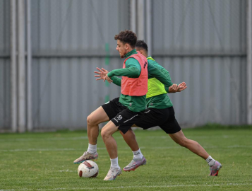 Bursaspor'dan dayanıklı antrenman