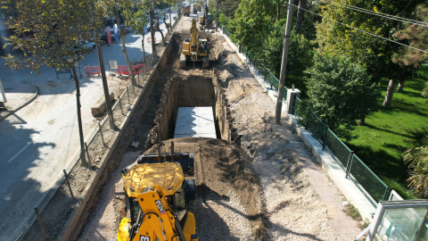 Büyükşehir'in ilçelerdeki altyapı mesaisi sürüyor