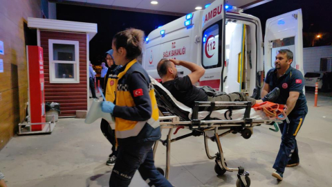 Küfür eden eşine sinirlendi