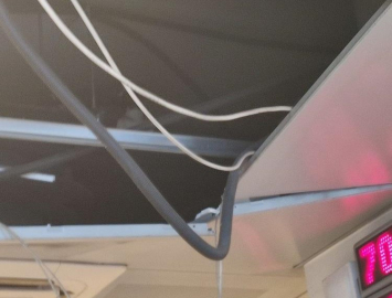 Bankanın tavanı çöktü