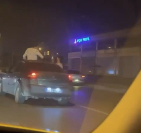 Canlı yayın yaparken kazaya denk geldiler