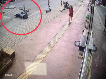 Genç kıza ters yönden gelen motosiklet çarptı