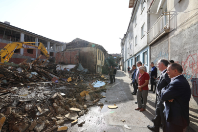 İnegöl metruk binalardan temizleniyor