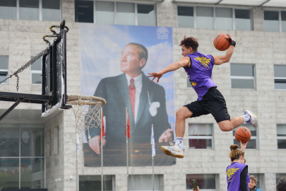 Nilüfer Cumhuriyet Koşusu'nda 200 öğrenci yarıştı