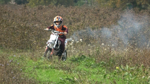 Minik motosikletli Zayn'la buluşmak istiyor