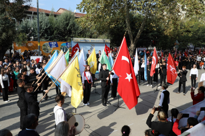 İnegöl'de 'Cumhuriyet'in gövde gösterisi