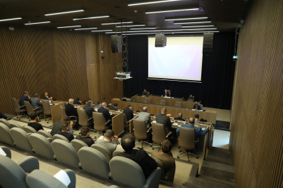 İnegöl'de meclis toplandı