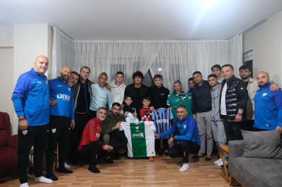 Bursaspor o çocuğu ziyaret etti