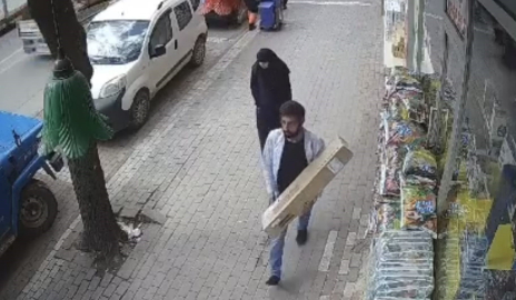 Isıtıcı hırsızı kameralara yakalandı