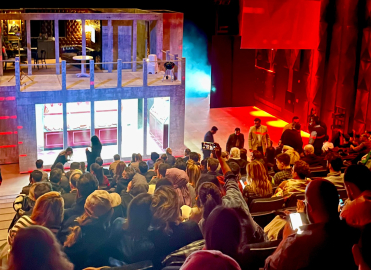 DasDas’ın Bursa’daki ilk Oyunu Titus Kompleks