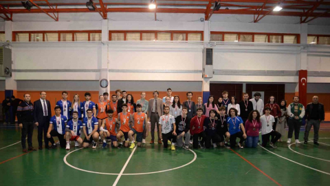 Başarılı sporcular ödüllendirildi