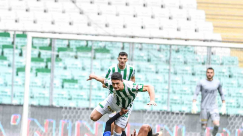 TFF 2. Lig: Bursaspor: 1 - Karacabey Belediyespor: 2