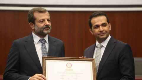 Gürsu Belediye Başkanı Mustafa Işık mazbatayı aldı